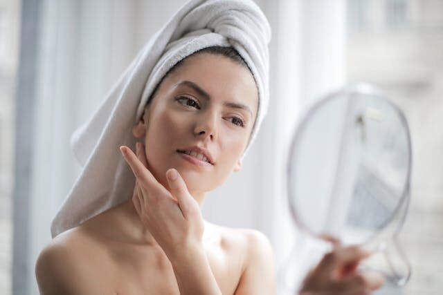 Mastering Your Skincare Routine: The Benefits of Buying Products Online